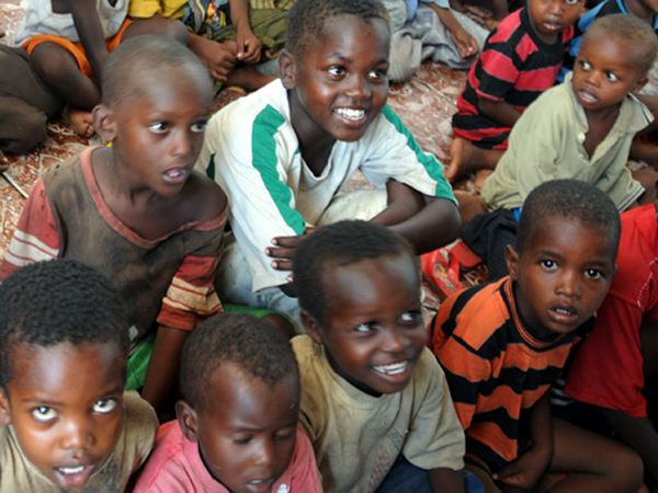 Anak-anak Somalia di Pengungsian