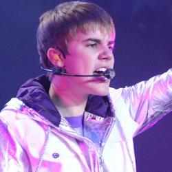 Ini Dia Tiga Lagu di Album Natal Justin Bieber