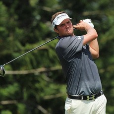 Bikin Rekor, Overton Melesat