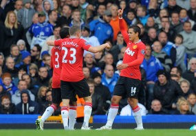 Chicharito Menangkan MU