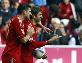 Bayern Menang, Dortmund Tertahan