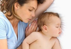 Dikeloni Ibu Sampai Umur 3 Tahun Bagus untuk Jantung Anak