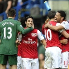 Arsenal Mengejar Tiket di Emirates