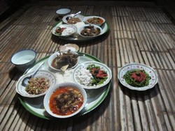 Makan Berkeluarga