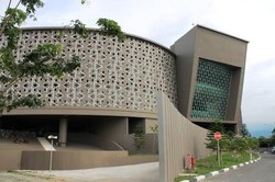 Museum Tsunami Aceh: Rumoh Aceh as Escape Hill