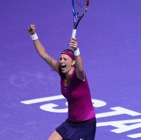 Kalahkan Azarenka, Kvitova Juara