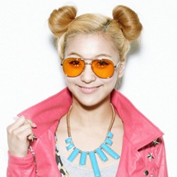 Masuk Universitas Tanpa Tes, Luna f(x) Dikritik