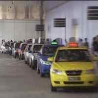 Telanjang Bulat, Sopir Taksi di Rusia Tabrak 17 Mobil