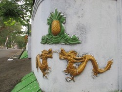 Arti Simbol Naga dan Nanas di Bau-Bau