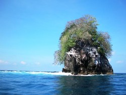 Kekayaan Wisata Pulau Hiri