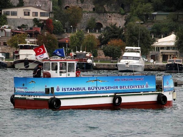 Menyusuri Selat Bosphorus Istanbul