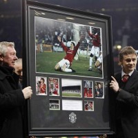 Fergie Sarankan Solskjaer Tak Buru-buru ke Liga Inggris