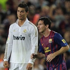 Sacchi Bandingkan Messi dan Ronaldo