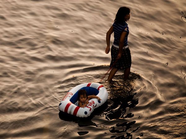 Dipaksa Hidup Dalam Banjir