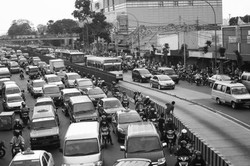 Lalu Lintas Ibukota Itu Macet, Lenggang, Sepi