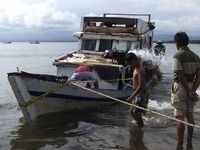 Karam di Pangandaran, Kapal Imigran Dievakuasi