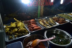 Pantai Kamali pun Hidup Diwaktu Malam