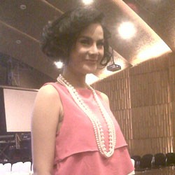 Astrid Tiar Lebih PeDe Tanpa Bulu