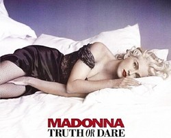 Madonna Siap Rilis Merek Fashion Kedua