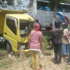 8 Kendaraan Terlibat Kecelakaan Beruntun, Lalin Banyuwangi Macet