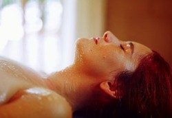 Keringat Orang Bugil Ditakuti