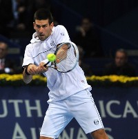 Djokovic & Roddick Melaju ke Perempatfinal