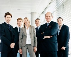 Kerja Pakai Setelan Jas Bikin Lebih Cepat Gemuk