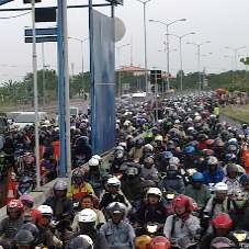 Tradisi Toron, Antrean di Jembatan Suramadu Capai 1 Km