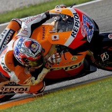 Stoner Raih Pole ke-12 Musim Ini