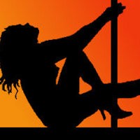 Protes Paus, Aktivis Cantik Striptis di Vatikan