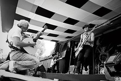 Air Mata Api Iwan Fals dan Superman Is Dead