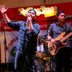 Padi Vakum, Fadly, Ari & Rindra Garap Ring of Fire