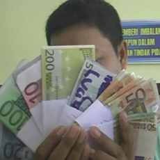 Tukarkan Uang Palsu, Karyawan Pabrik Kertas Diringkus