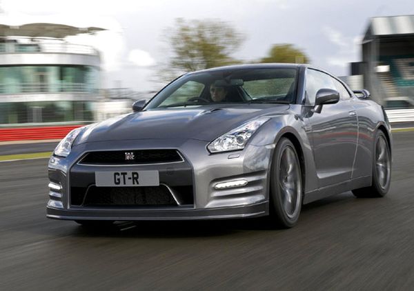 Nissan Luncurkan GT-R Anyar