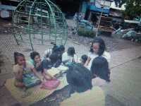 Siswa Sekolah Katalonia Terpaksa Belajar di Taman Manggarai