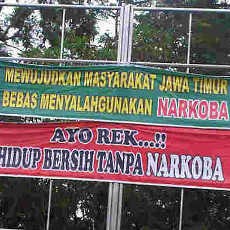 Warga Geli Lihat Spanduk Polisi Bebas Menyalahgunakan Narkoba