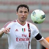 Ingin Hengkang dari Milan, Van Bommel?