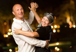 Dansa Berguna Mencegah Lansia Terjatuh 