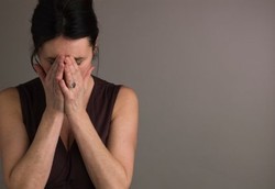 Sama-sama Biseksual, Perempuan Lebih Mudah Depresi