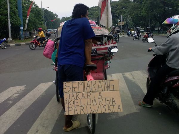 Berwisata Semarang-Jakarta Pakai Becak