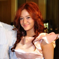 Ada Foto Syur di Ponsel Dewi Persik yang Hilang?