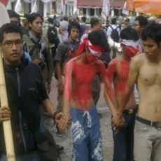 Tiga Kelompok Mahasiswa di Surabaya Demo Peringati Hari Pahlawan