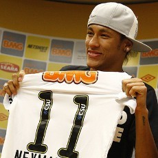 Neymar Diikat Santos Sampai 2014