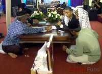 116 Pasangan Menikah di Medan pada 11/11/11 Pukul 11 
