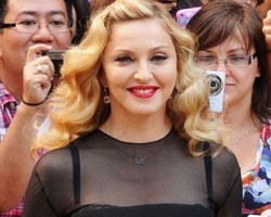 Tolak Cukur Ketiak, Madonna Dijuluki Monster Berbulu