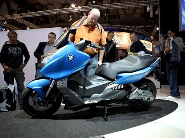 2 Skutik Bongsor BMW