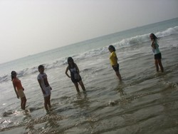 Perjalanan Seru ke Pantai Ciputih & Pulau Mangir