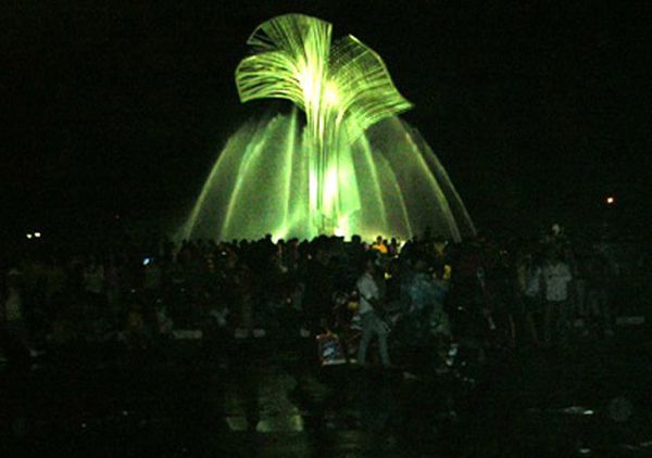 Ribuan Warga Tidak Bisa Masuk Gelora Sriwijaya Ribuan Warga Tidak Bisa Masuk Gelora Sriwijaya