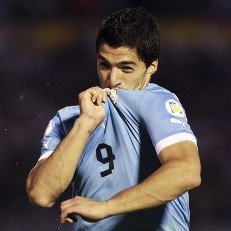 Luis Suarez 4, Chile 0
