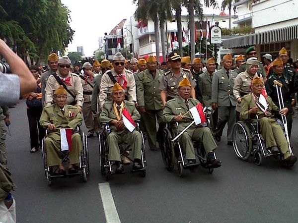 Parade Juang HUT Pahlawan